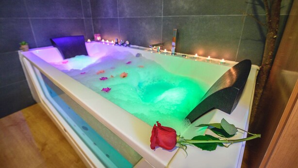 Unclassified image, 1 of 20, button - Rural House With Jacuzzi and Fireplace in the Room for 2 People (Riello)
