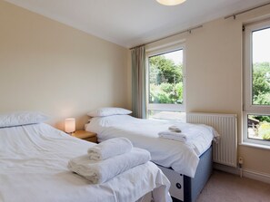 4 makuuhuonetta, ilmainen Wi-Fi, vuodevaatteet