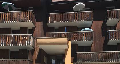 Studio calme proche du centre d'Allos prÚs du lac célÚbre, du Verdon et du ski