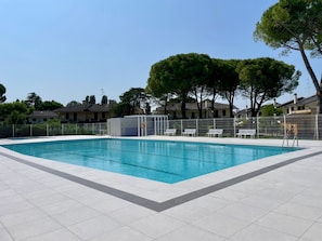 Villa, 2 chambres, balcon, vue sur le jardin | Piscine | Piscine extérieure