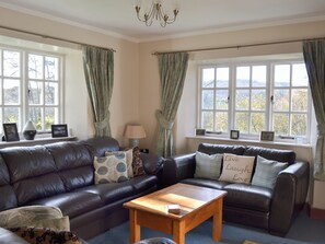 Flat-screen TV, fireplace - 3 bedroom accommodation in Satterthwaite (Satterthwaite)
