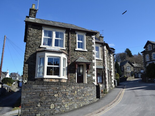 Exterior - 2 bedroom accommodation in Bowness on Windermere (Bowness on Windermere)