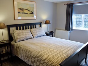 2 bedrooms, bed sheets - Claife View Windermere (Windermere)