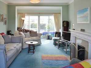 Unclassified image, 4 of 17, button