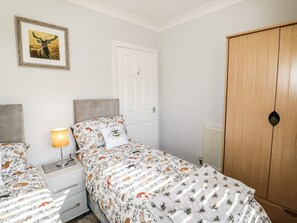 2 habitaciones, decoración personalizada y muebles diferentes