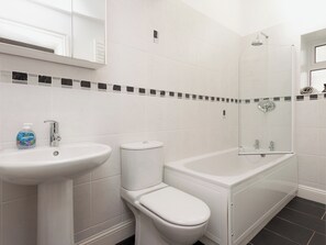 Towels - 2 bedroom accommodation in Above Town (Above Town)