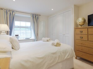 3 bedrooms, free WiFi, bed sheets