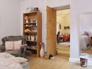 1 quarto, Wi-Fi de cortesia, roupa de cama