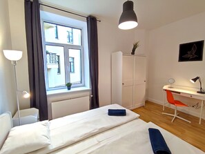 1 chambre, fer et planche à repasser, Wi-Fi gratuit, draps fournis