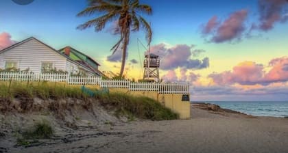 Luxe 3 Bedroom Inter-Coastal Downtown Stuart