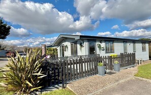Exterior - Pebble Lodge Boutique Retreat Shorefields Country Park Milford on Sea New Forest (Milford on Sea)