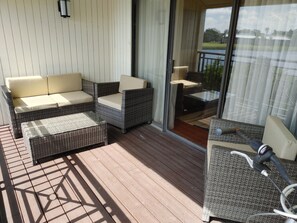 Property grounds - Lake & Golf Views in Saddlebrook Resort. 2 bed/2bath (Wesley Chapel)