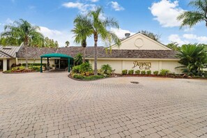 Exterior - Lake & Golf Views in Saddlebrook Resort. 2 bed/2bath (Wesley Chapel)