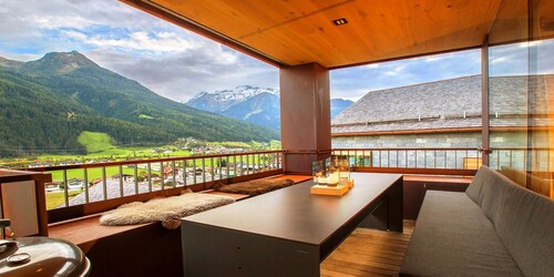 Delicious dining with a view of Hohe Tauern National Park,close to the ski lift