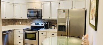 3 Bedroom Townhome in Excellent Location