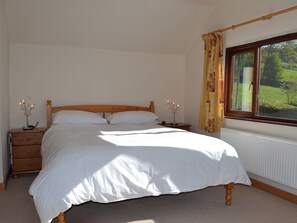 3 bedrooms, free WiFi - 3 bedroom accommodation in Ings near Staveley (Ings near Staveley)