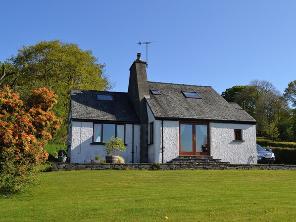 Exterior - 3 bedroom accommodation in Ings near Staveley (Ings near Staveley)