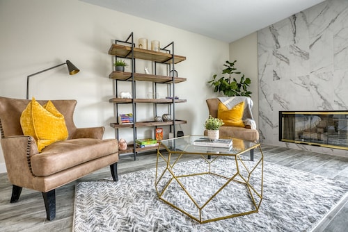 Modern, Fully Renovated 4 Bedroom House