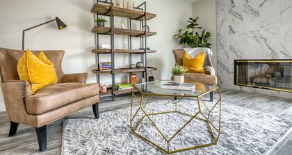 Modern, Fully Renovated 4 Bedroom House