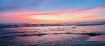 Dwell Ubilam - Beachfront House at Saladita Beach