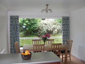 Dining - 3 bedroom accommodation in near Bowness on Windermere (near Bowness on Windermere)