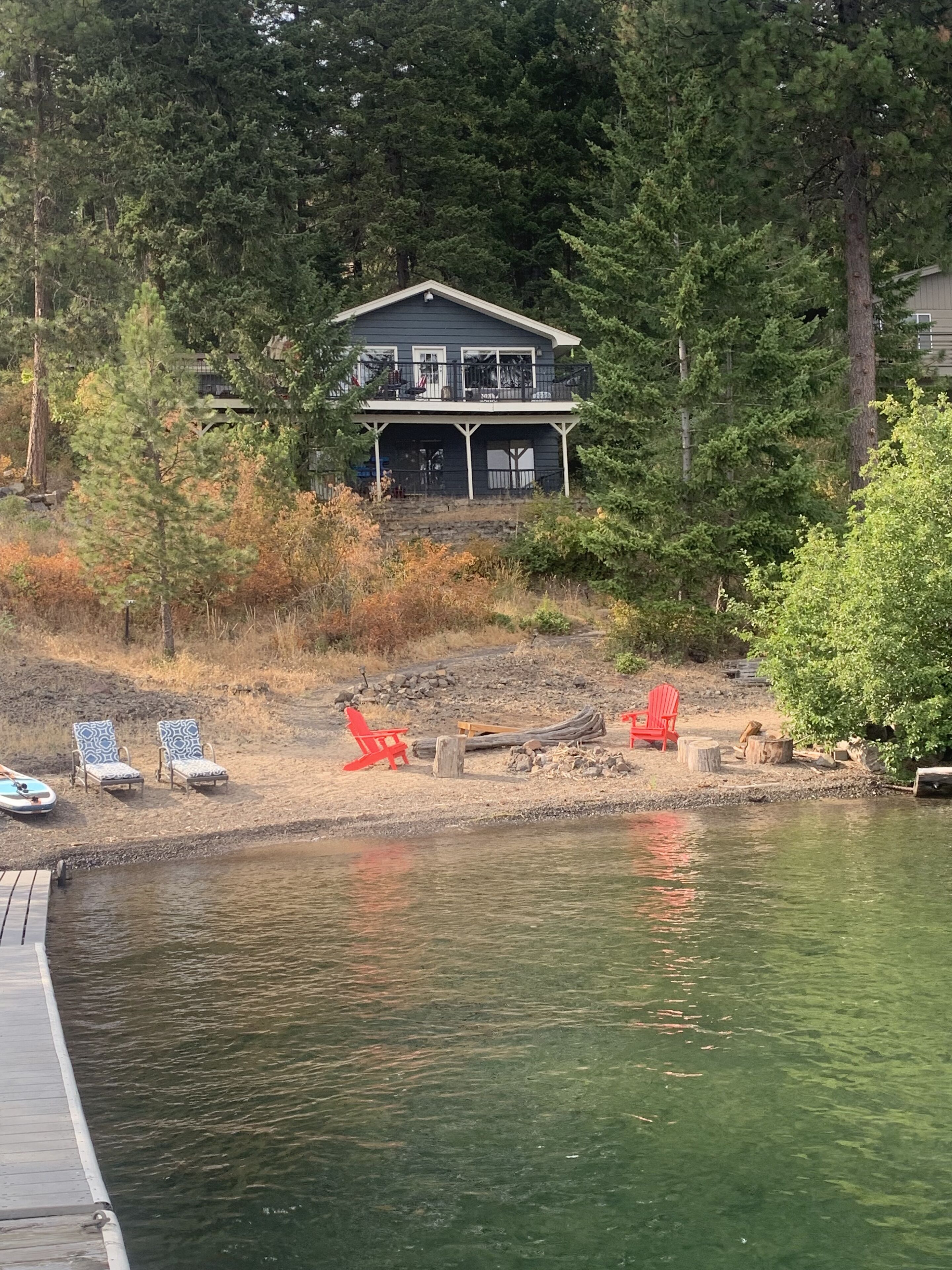 Charming Direct Lakefront 5BR Home With Stunning Views @ Coeur d’Alene
