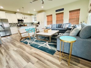 Smart-TV, DVD-Player, Bücher