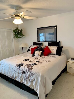 2 bedrooms, desk, iron/ironing board, free WiFi