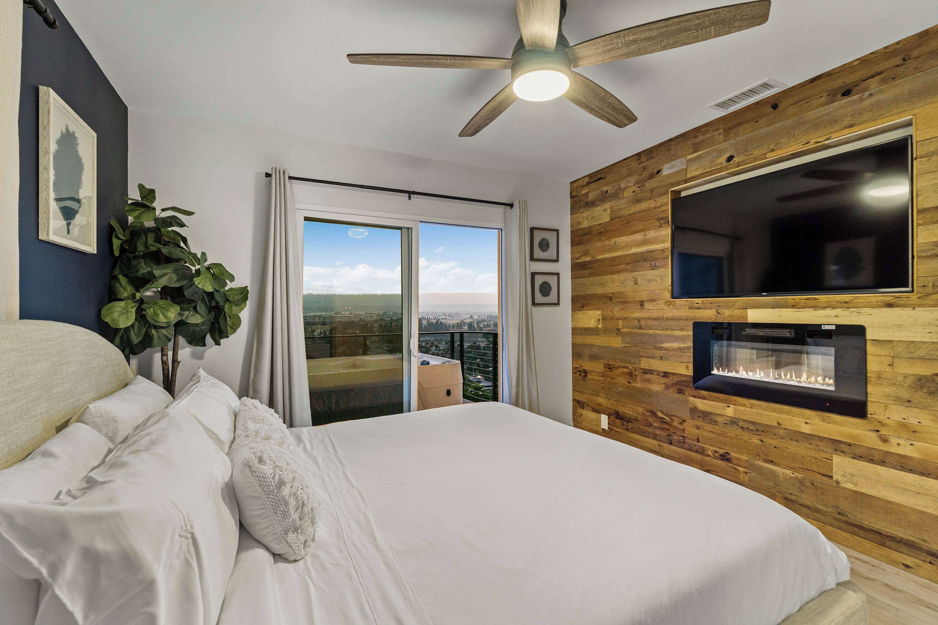 2 chambres, fer et planche à repasser, Wi-Fi, draps fournis