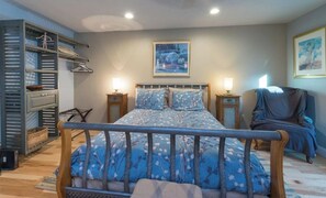 1 bedroom, desk, free WiFi, bed sheets