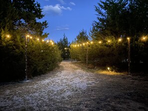 Property grounds - The Arrowhead Tipi Resort - Spirit Warriors - Nomadic Tipis on Lake Tawakoni (Wills Point)
