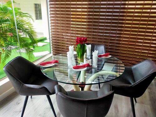 Flexible Business Suites