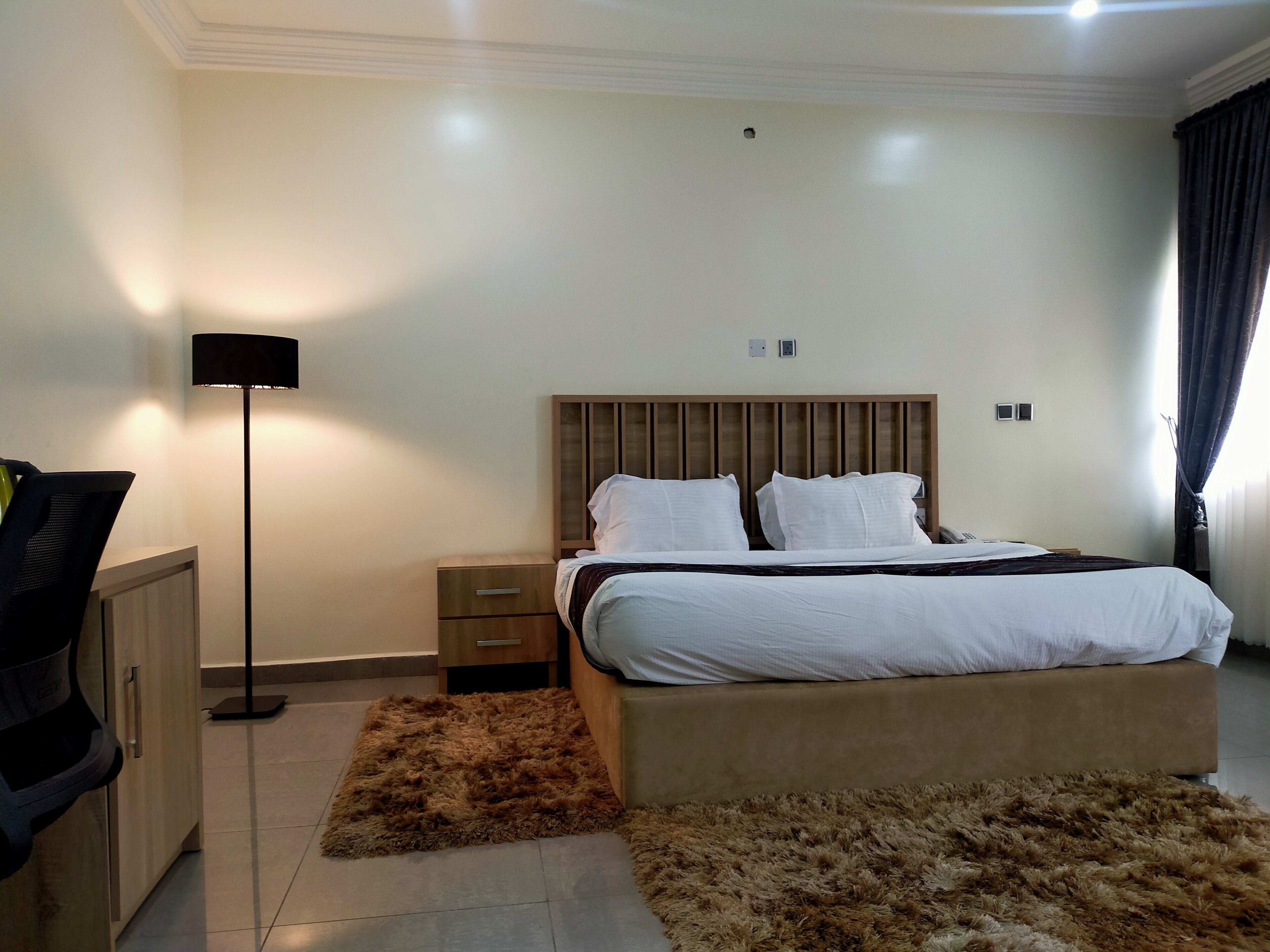 Free WiFi, bed sheets
