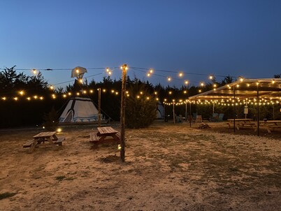 The Arrowhead Tipi Resort - Many Moons - Nomadic Tipis on Lake Tawakoni