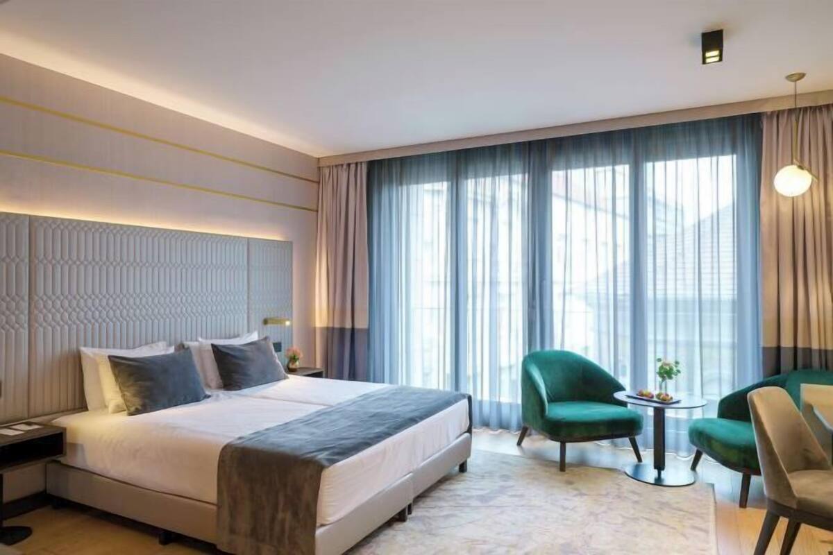 Premium bedding, minibar, in-room safe, blackout curtains