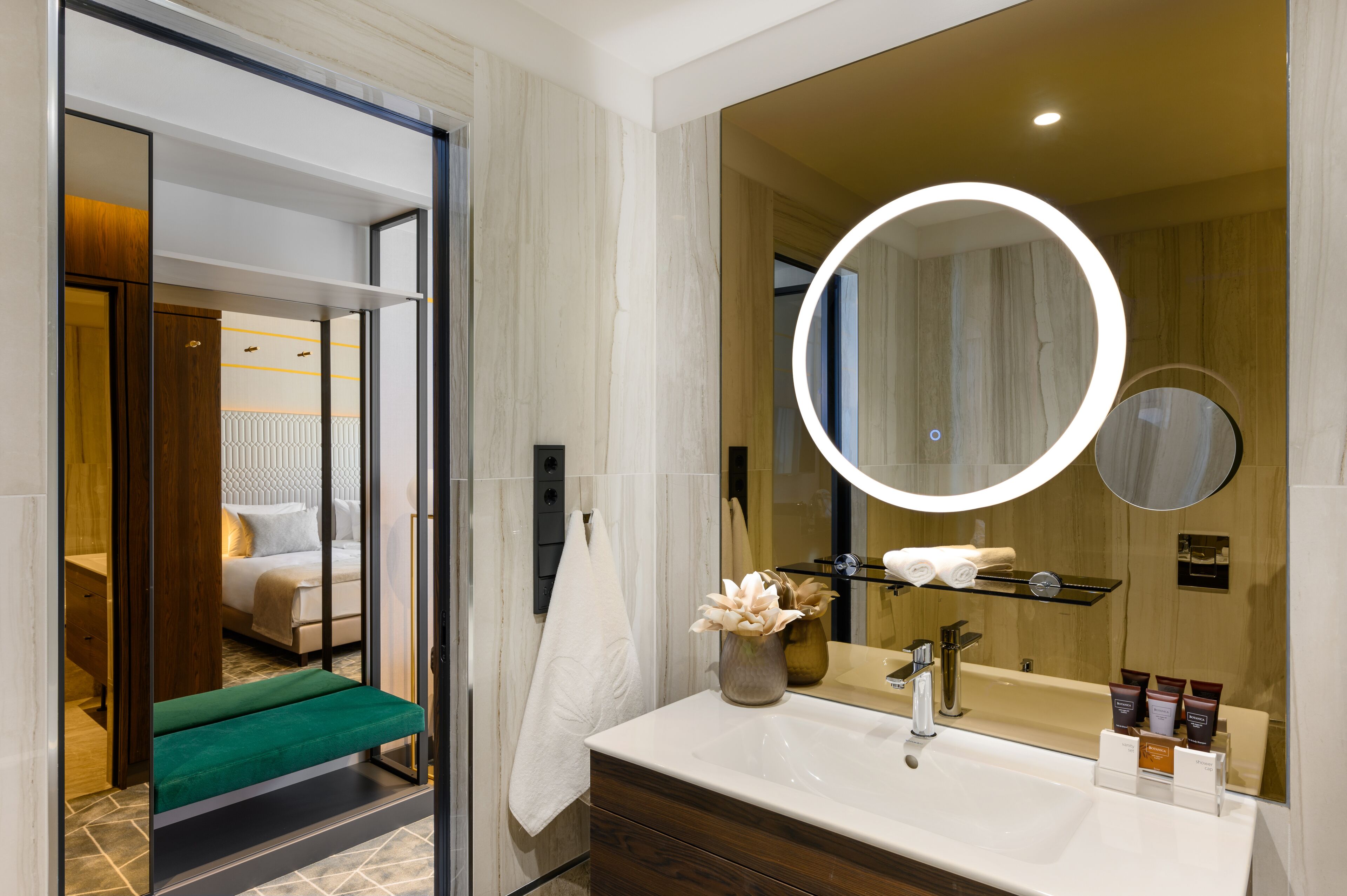 Photo - Emerald Downtown Luxury Suites by Continental Group