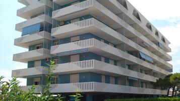 Apartment, 1 Bedroom, Balcony, Ocean View | Property entrance