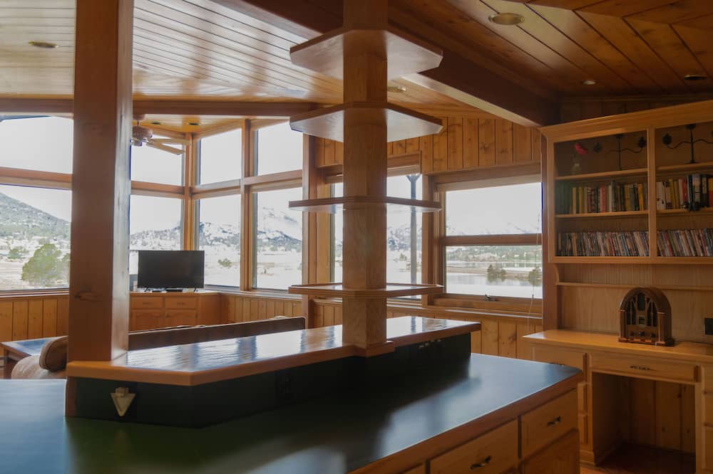 Estes Lake Lodge