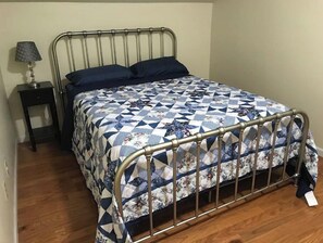 2 chambres, fer et planche à repasser, accès au Wi-Fi (inclus)