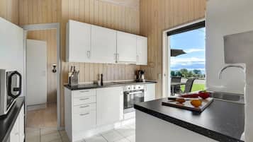 Køleskab, opvaskemaskine, kaffe-/temaskine