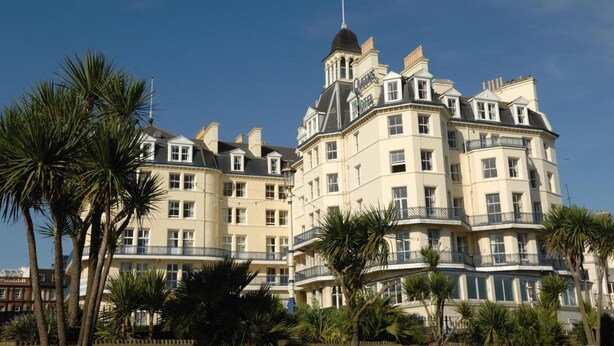 Exterior - Queens Hotel (Eastbourne)