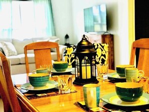 Dining - The Hollywood (Hollywood)