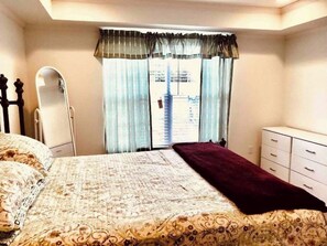 3 bedrooms, iron/ironing board, free WiFi, bed sheets