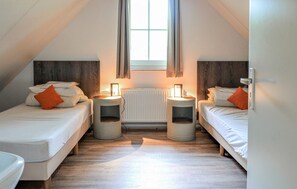 3 bedrooms, travel crib, free WiFi