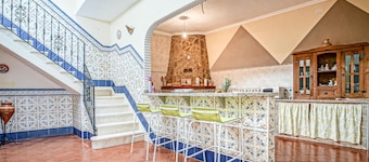 5 bedroom beautiful home in Algamitas