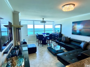 Smart TV - Beautiful direct ocean front one bedroom condo, just remodeled, free parking  (Miami Beach)