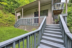 Exterior - Outdoor Groups! Roan Mtn Cabin Across from Creek (Roan Mountain)