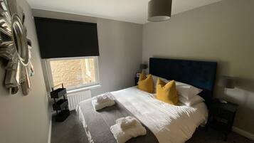 2 bedrooms, travel crib, WiFi, bed sheets