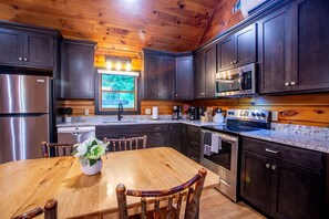 Fridge, microwave, oven, stovetop - Pine Ridge Cabin - Secluded Cabin with Hot Tub (Loudonville)