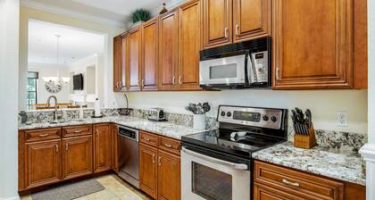 Bear Trap Dunes Lake View Condo w/ WiFi, Shared Pools, Tennis, & Gym - Dogs OK